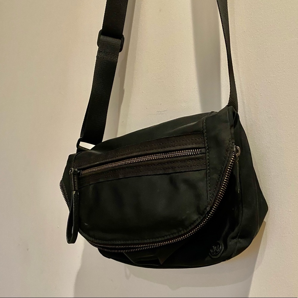 Lululemon Festival Bag - Black